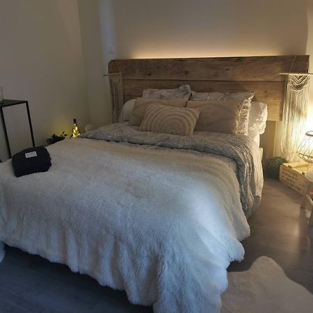 Апартаменты Chez Nathalie&Maxime Сорезе Экстерьер фото